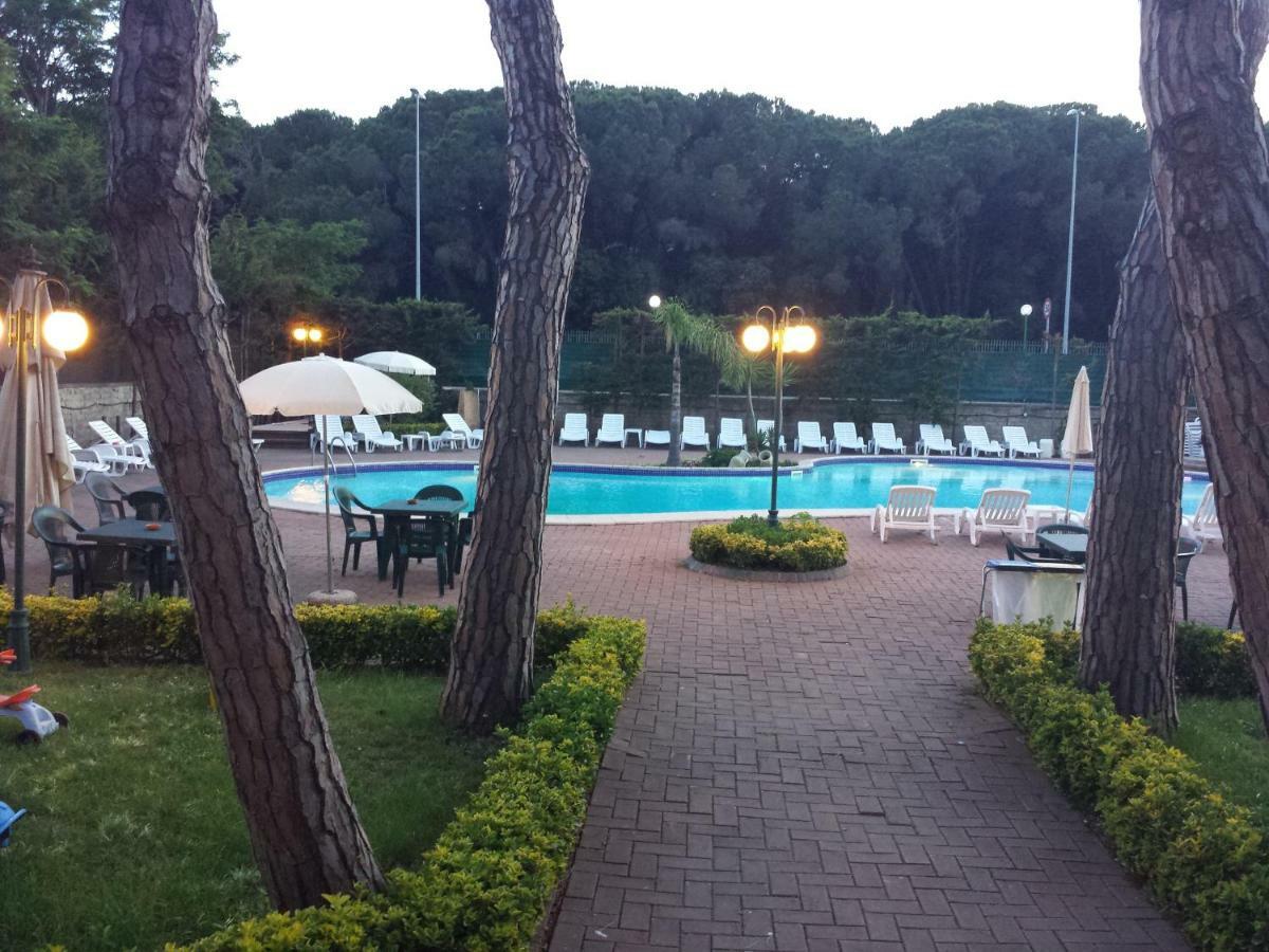 Thaire Resort Castel Volturno Exterior foto